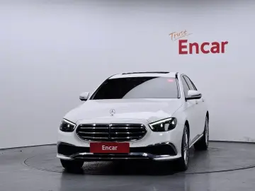 2023 Mercedes-Benz E-Класс с пробегом 33 893 км