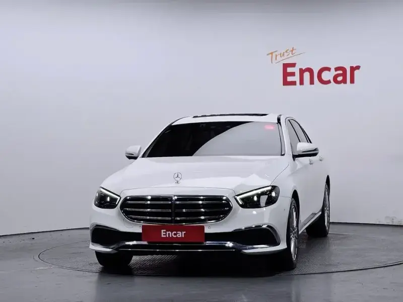 2023 Mercedes-Benz E-Класс с пробегом 33 893 км