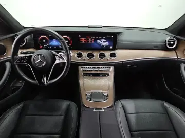 2023 Mercedes-Benz E-Класс с пробегом 33 893 км