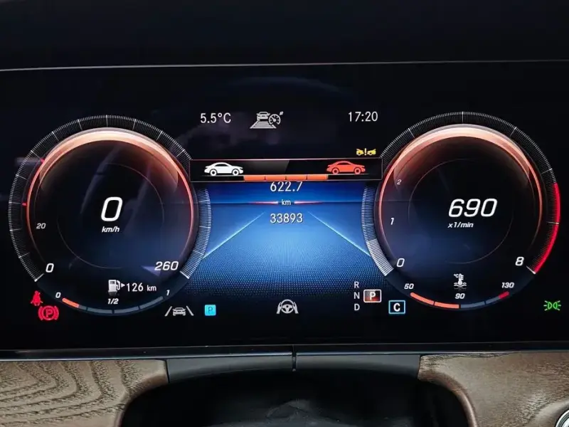 2023 Mercedes-Benz E-Класс с пробегом 33 893 км