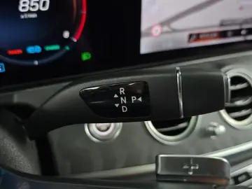 2022 Mercedes-Benz E-Класс с пробегом 69 892 км