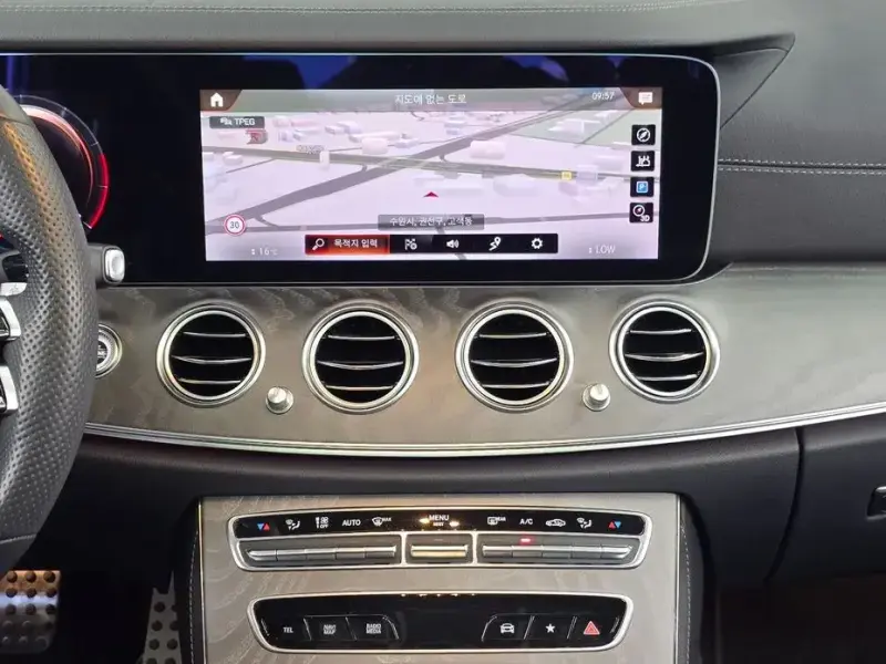 2022 Mercedes-Benz E-Класс с пробегом 69 892 км