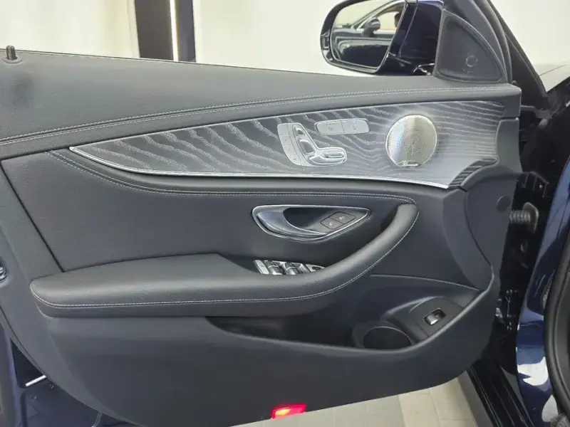 2022 Mercedes-Benz E-Класс с пробегом 69 892 км