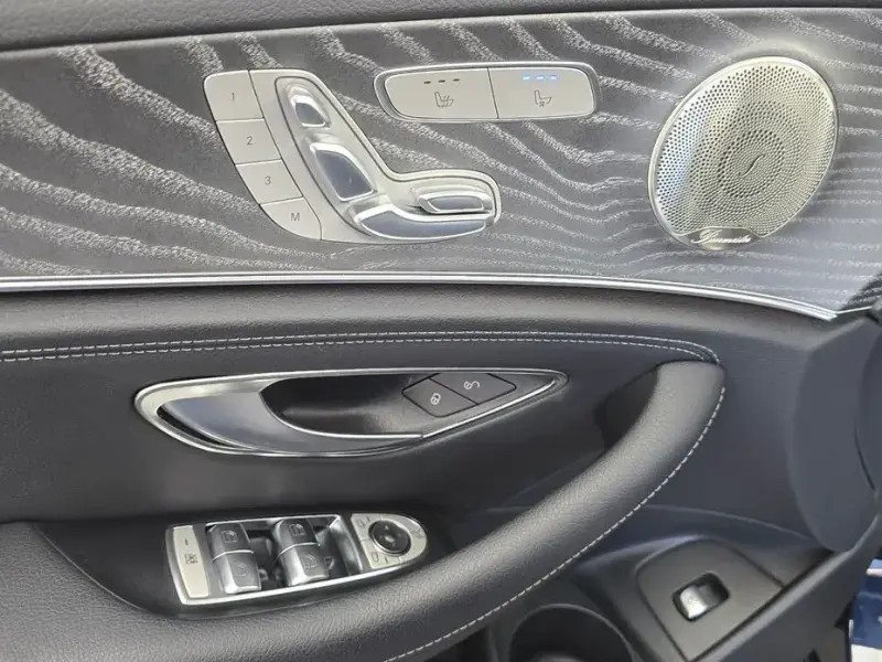2022 Mercedes-Benz E-Класс с пробегом 69 892 км