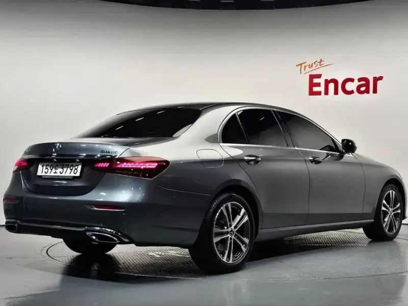 2022 Mercedes-Benz E-Класс с пробегом 43 622 км