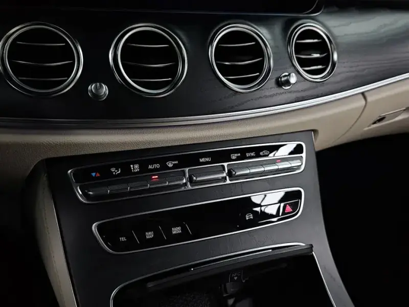 2023 Mercedes-Benz E-Класс с пробегом 52 213 км