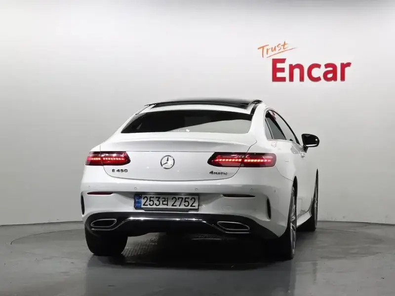 2022 Mercedes-Benz E-Класс с пробегом 50 083 км