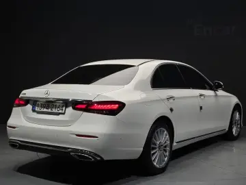 2022 Mercedes-Benz E-Класс с пробегом 21 073 км