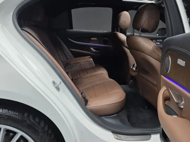 2022 Mercedes-Benz E-Класс с пробегом 21 073 км
