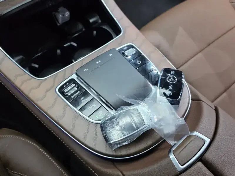 2022 Mercedes-Benz E-Класс с пробегом 21 073 км