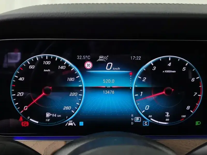 2023 Mercedes-Benz E-Класс с пробегом 13 476 км
