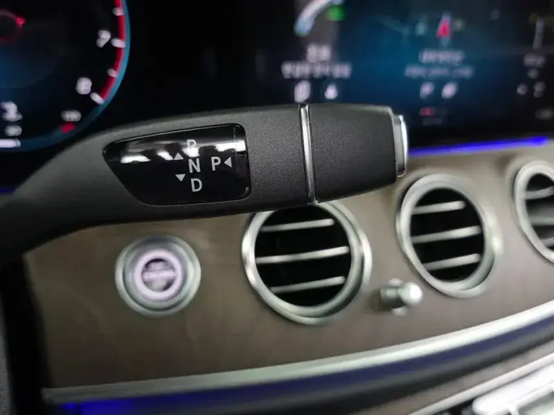 2023 Mercedes-Benz E-Класс с пробегом 13 476 км