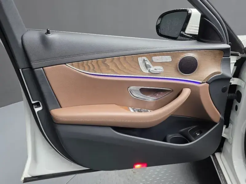 2022 Mercedes-Benz E-Класс с пробегом 21 073 км