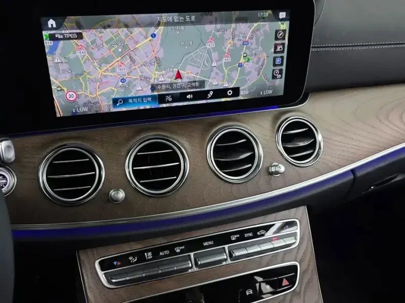 2023 Mercedes-Benz E-Класс с пробегом 13 476 км