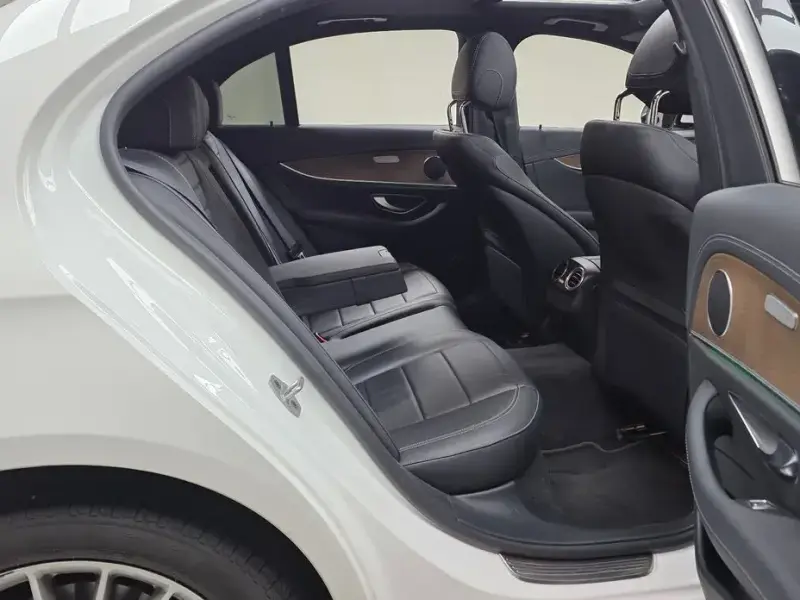 2021 Mercedes-Benz E-Класс с пробегом 156 974 км