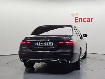 2023 Mercedes-Benz E-Класс с пробегом 16 670 км