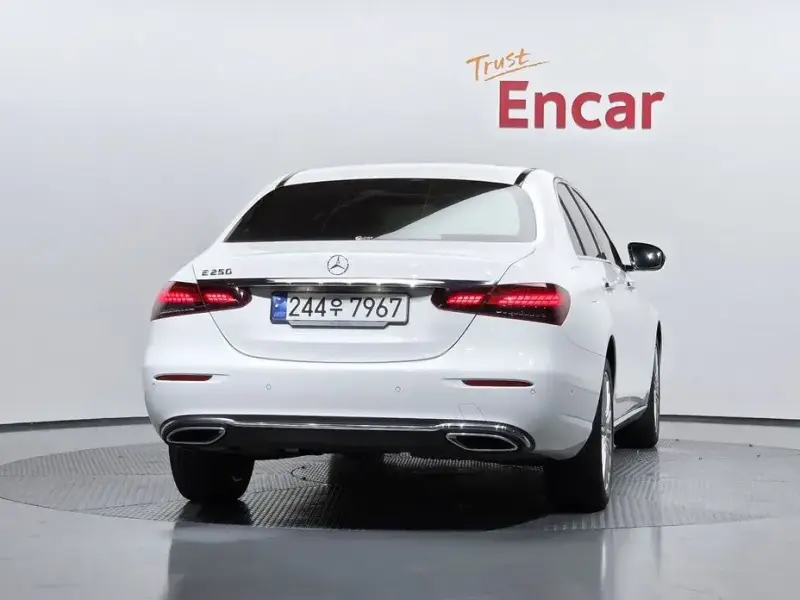 2023 Mercedes-Benz E-Класс с пробегом 47 849 км