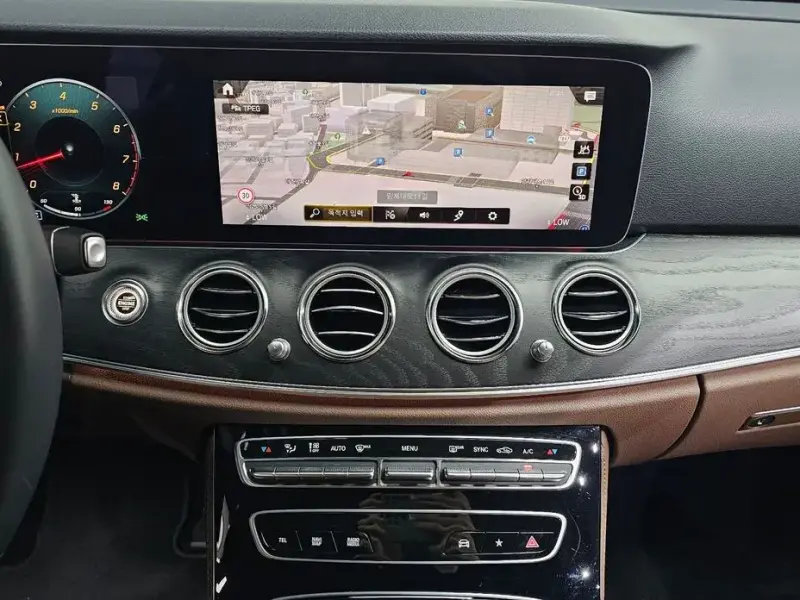 2023 Mercedes-Benz E-Класс с пробегом 16 670 км
