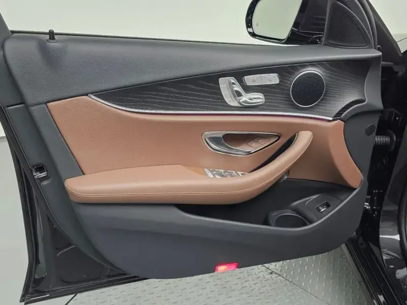 2023 Mercedes-Benz E-Класс с пробегом 16 670 км