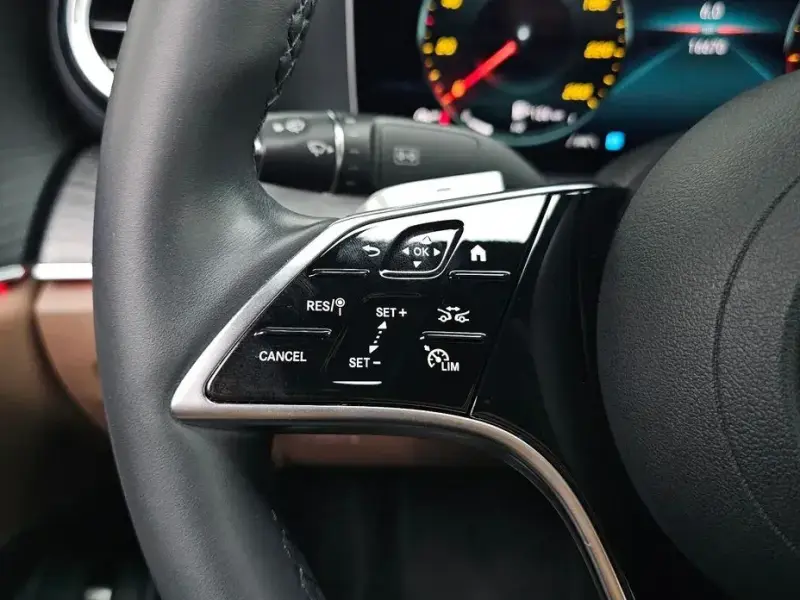 2023 Mercedes-Benz E-Класс с пробегом 16 670 км