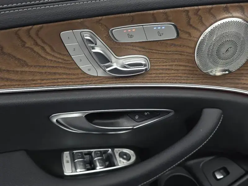 2023 Mercedes-Benz E-Класс с пробегом 20 721 км