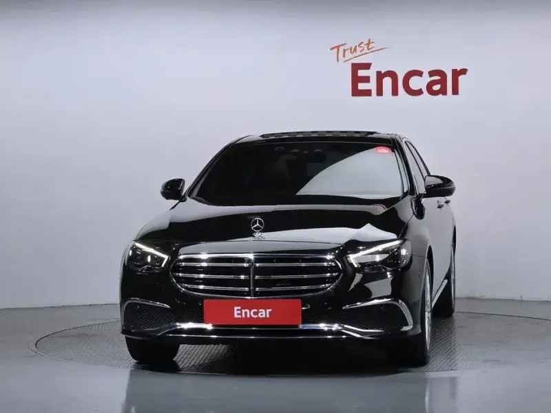 2023 Mercedes-Benz E-Класс с пробегом 32 999 км