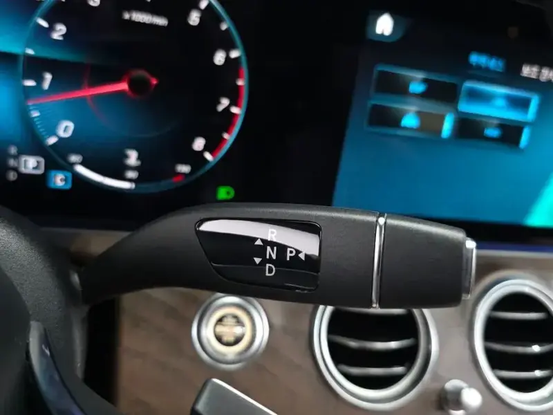 2023 Mercedes-Benz E-Класс с пробегом 32 999 км