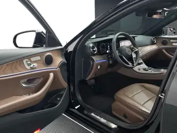 2023 Mercedes-Benz E-Класс с пробегом 32 999 км