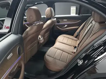 2023 Mercedes-Benz E-Класс с пробегом 32 999 км