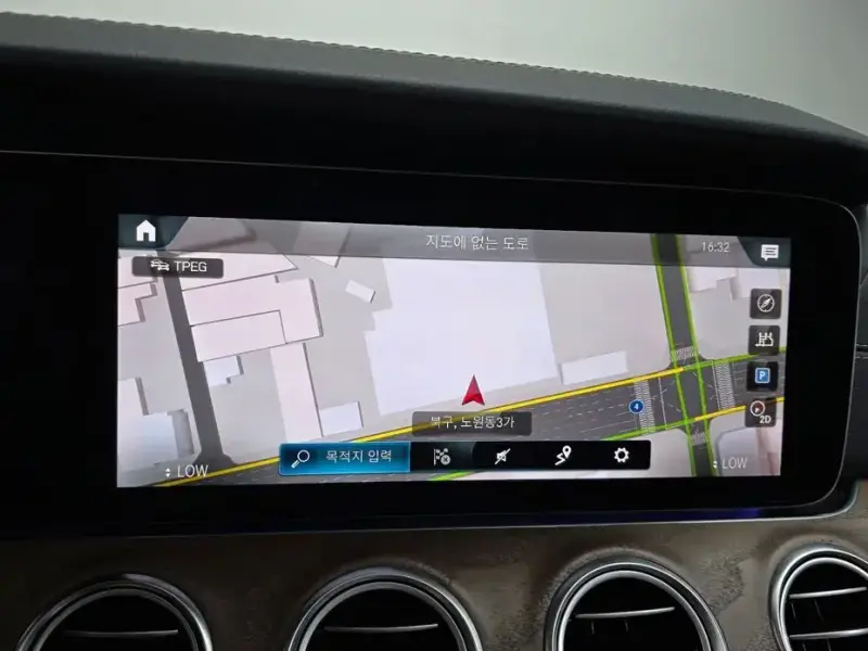 2023 Mercedes-Benz E-Класс с пробегом 32 999 км
