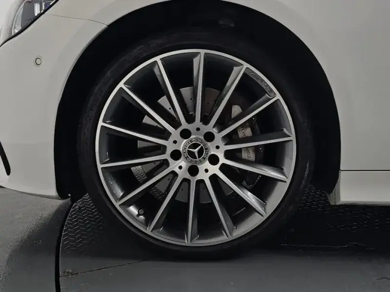 2023 Mercedes-Benz E-Класс с пробегом 18 705 км