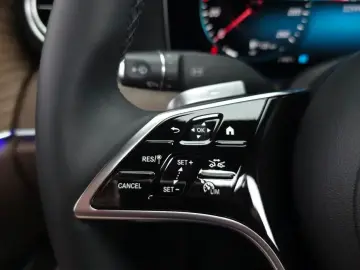 2023 Mercedes-Benz E-Класс с пробегом 32 999 км