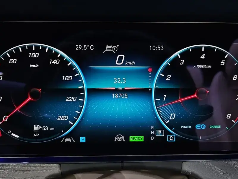 2023 Mercedes-Benz E-Класс с пробегом 18 705 км