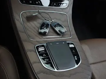 2023 Mercedes-Benz E-Класс с пробегом 32 999 км