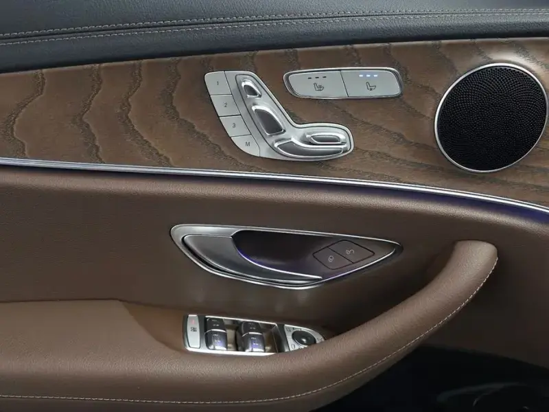 2023 Mercedes-Benz E-Класс с пробегом 32 999 км