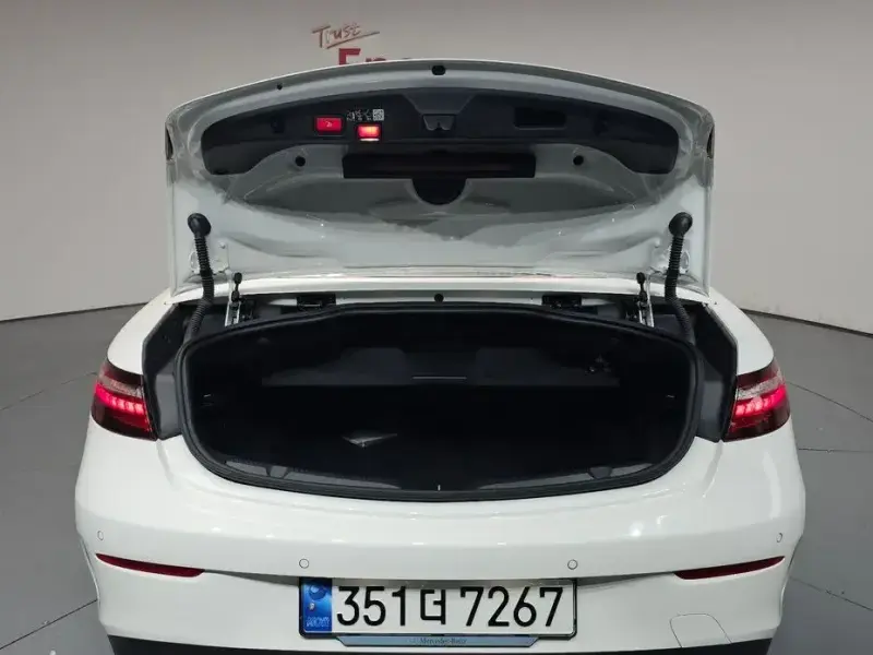 2023 Mercedes-Benz E-Класс с пробегом 18 705 км