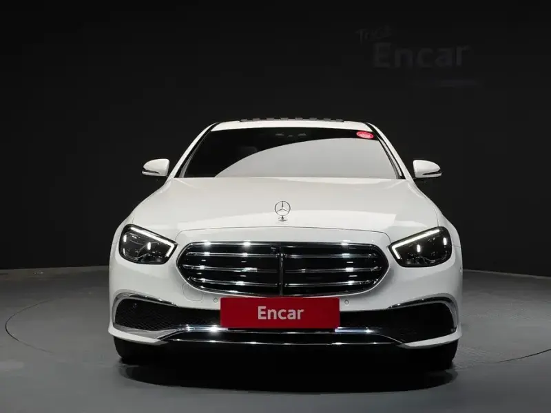 2022 Mercedes-Benz E-Класс с пробегом 28 246 км