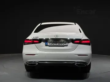 2022 Mercedes-Benz E-Класс с пробегом 28 246 км