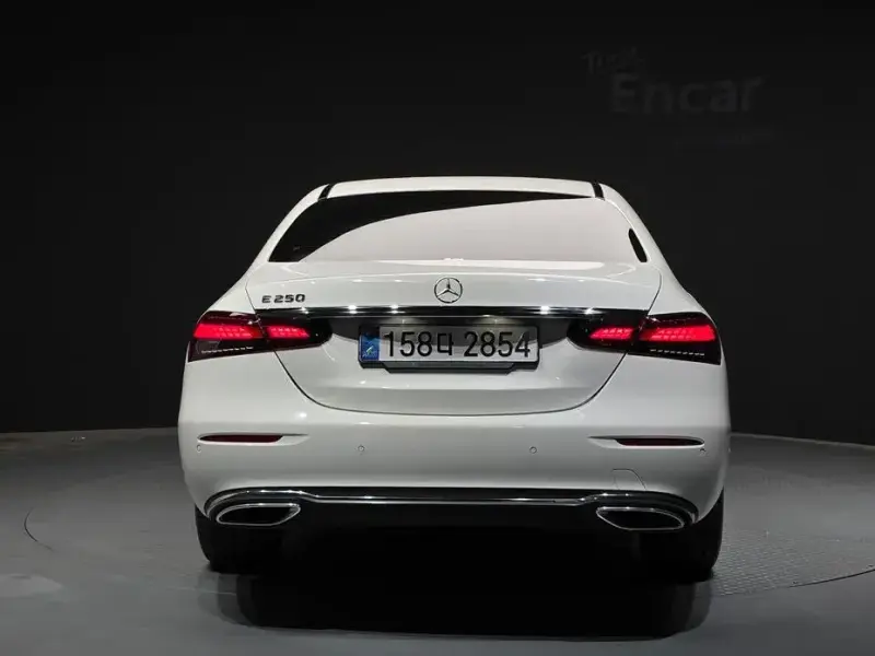 2022 Mercedes-Benz E-Класс с пробегом 28 246 км