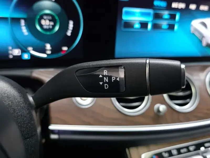 2022 Mercedes-Benz E-Класс с пробегом 28 246 км