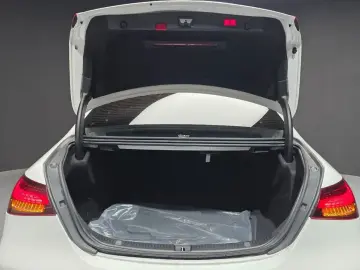 2022 Mercedes-Benz E-Класс с пробегом 28 246 км