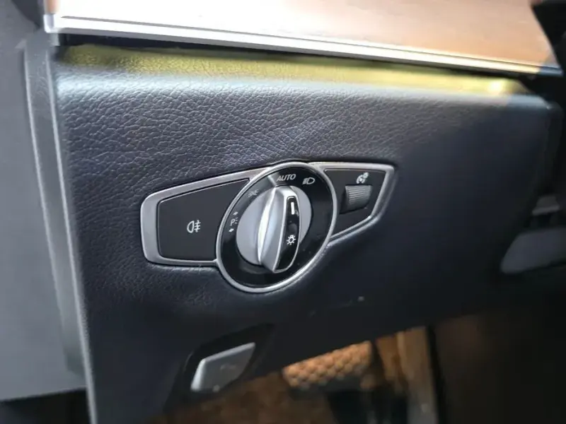 2022 Mercedes-Benz E-Класс с пробегом 28 246 км
