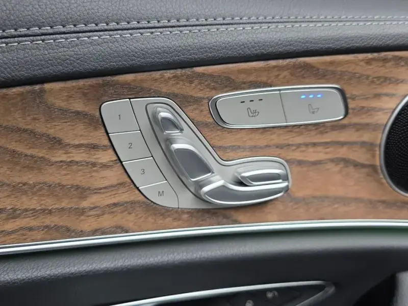 2022 Mercedes-Benz E-Класс с пробегом 28 246 км