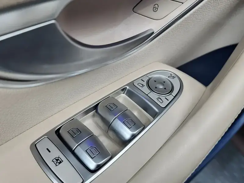 2023 Mercedes-Benz E-Класс с пробегом 20 900 км