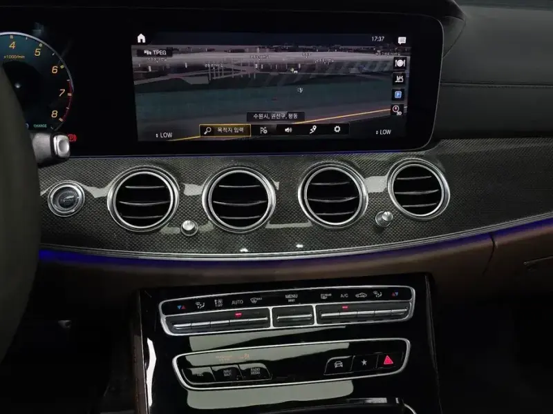 2021 Mercedes-Benz E-Класс с пробегом 67 259 км
