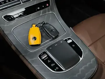 2023 Mercedes-Benz E-Класс с пробегом 57 057 км