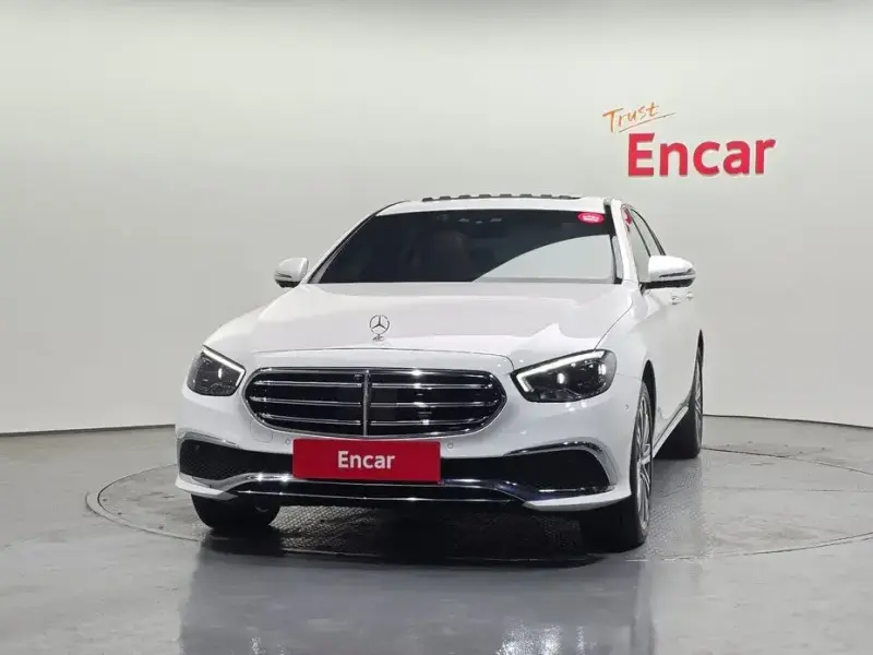 2023 Mercedes-Benz E-Класс с пробегом 27 692 км