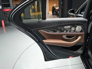 2023 Mercedes-Benz E-Класс с пробегом 57 057 км