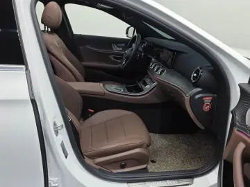2023 Mercedes-Benz E-Класс с пробегом 27 692 км
