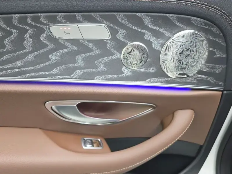 2023 Mercedes-Benz E-Класс с пробегом 27 692 км